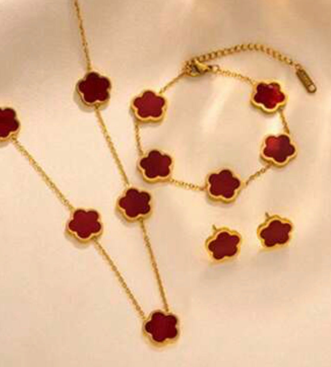 SJW 3pcs Set Necklace Clover