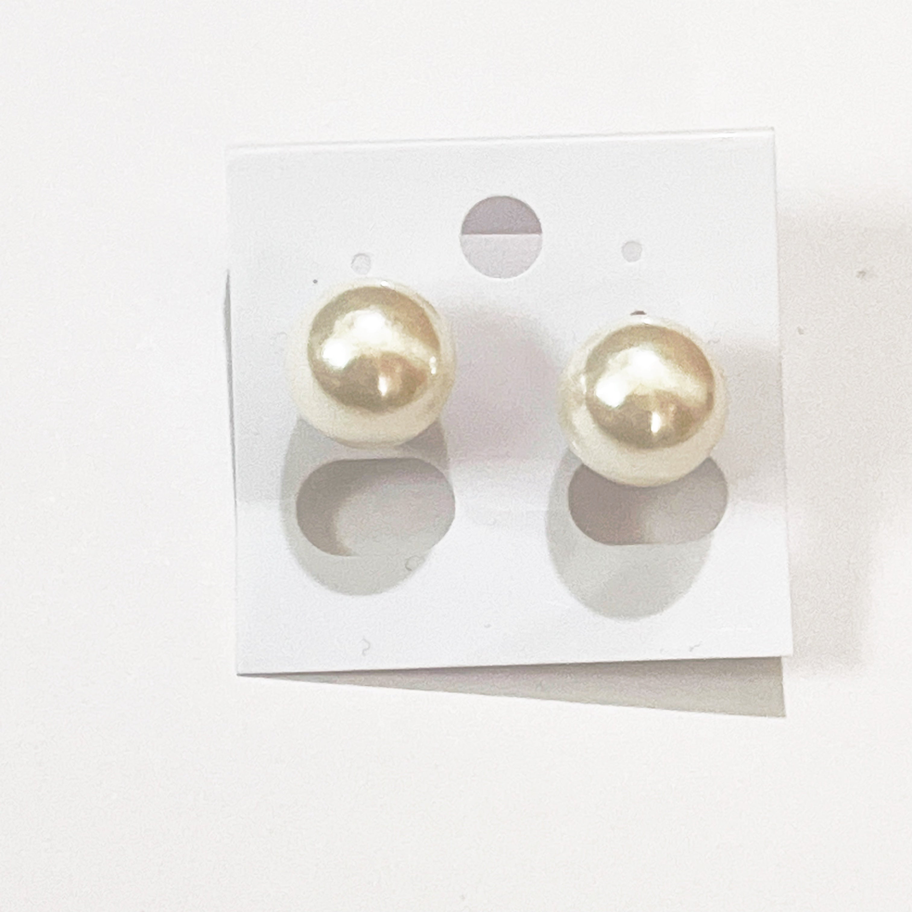 GJW Earrings Stud White Pearl Large