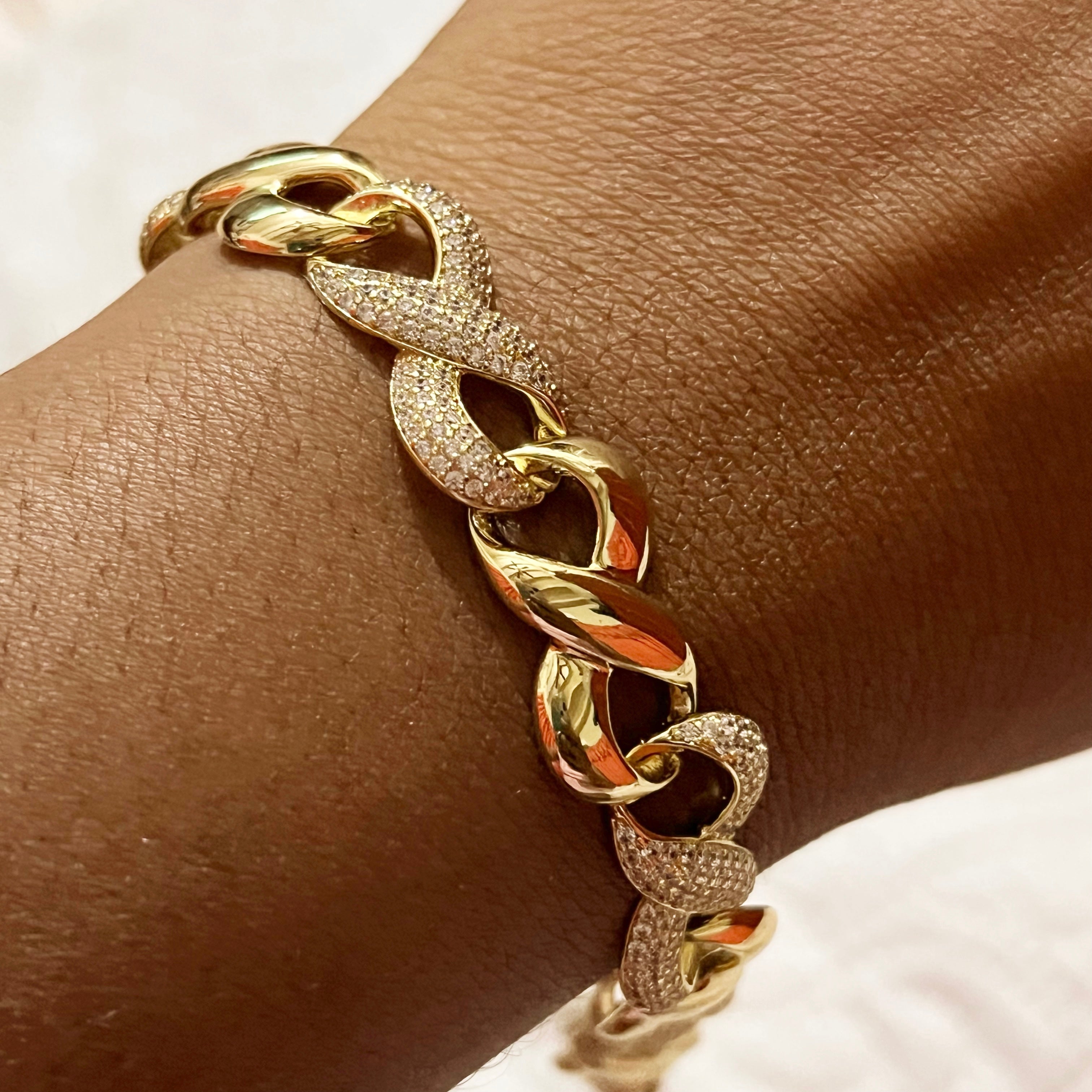 GJW Bracelet Infinity Iced Expion